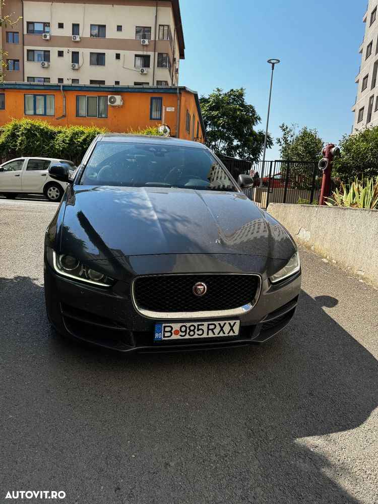 Jaguar XE 2.0 Portfolio - 5