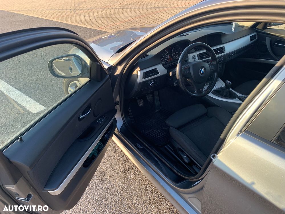 BMW Seria 3 320d Sport Line - 7