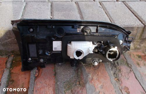 TOYOTA RAV4 19-21 LAMPA PRAWA TYŁ TYLNA KLAPA - 2