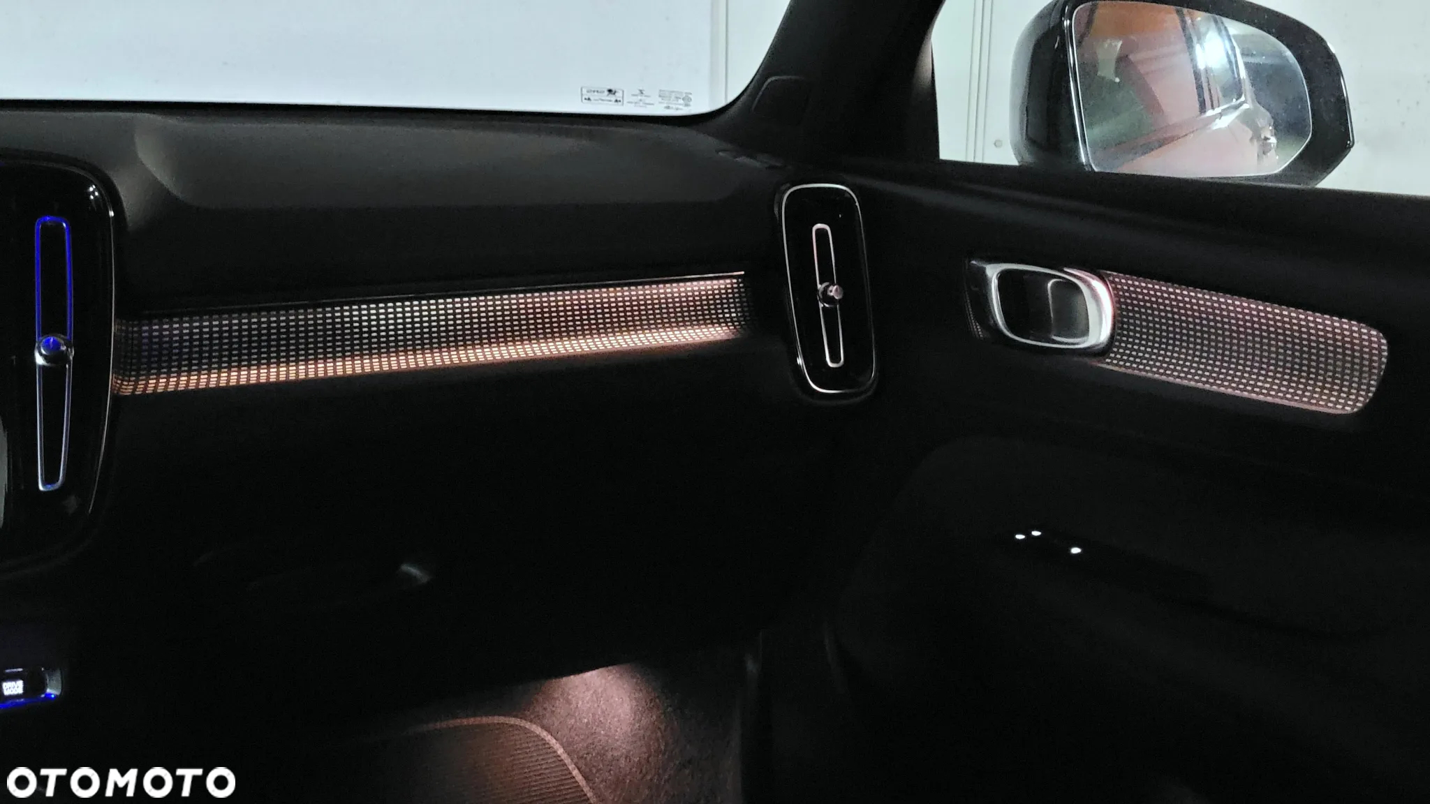 Volvo XC 40 T3 Geartronic RDesign - 25