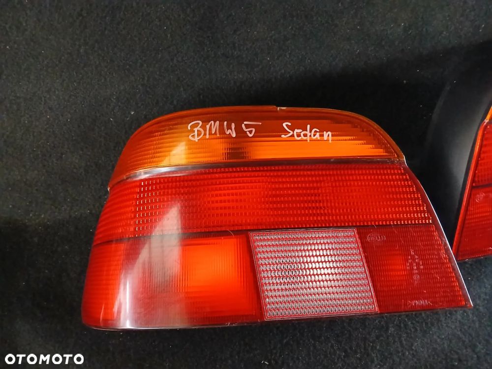 BMW E39 Sedan lampa tylna  prawa - brak wkładów - 1