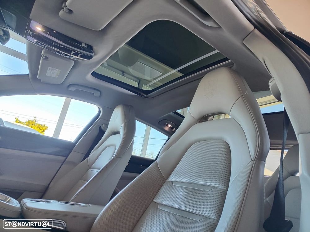 Porsche Panamera 4 E-Hybrid Platinum Edition - 30