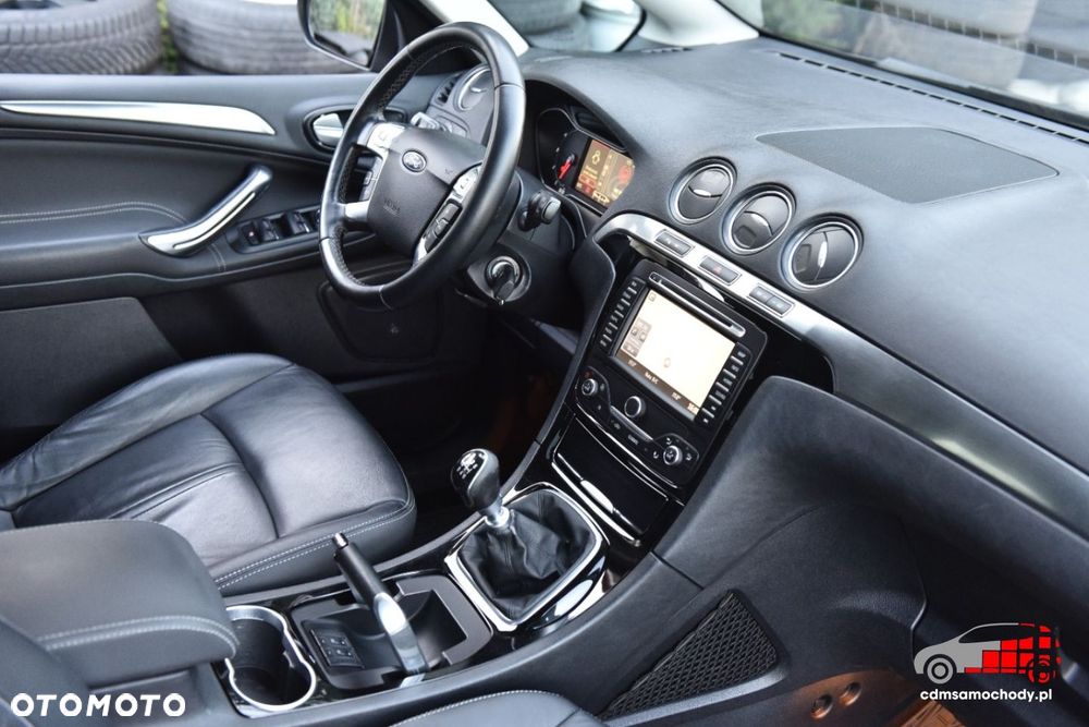 Ford S-Max - 24