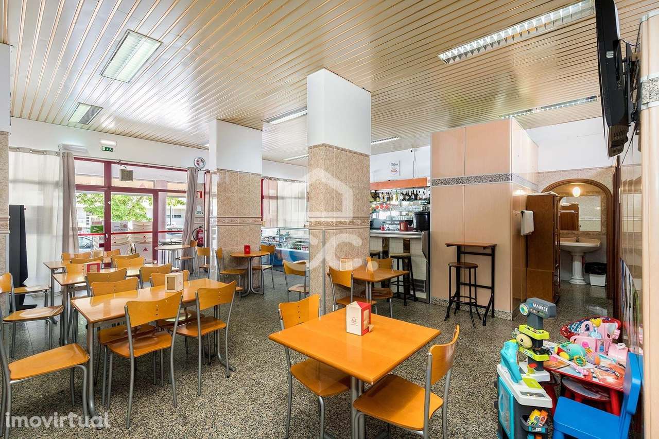 Espaço Comercial de 78 m2 c/ esplanada | Bairro do Granito (Évora) - Grande imagem: 3/8