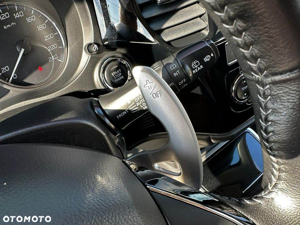 Mitsubishi Outlander 2.0 Intense 4WD CVT - 23