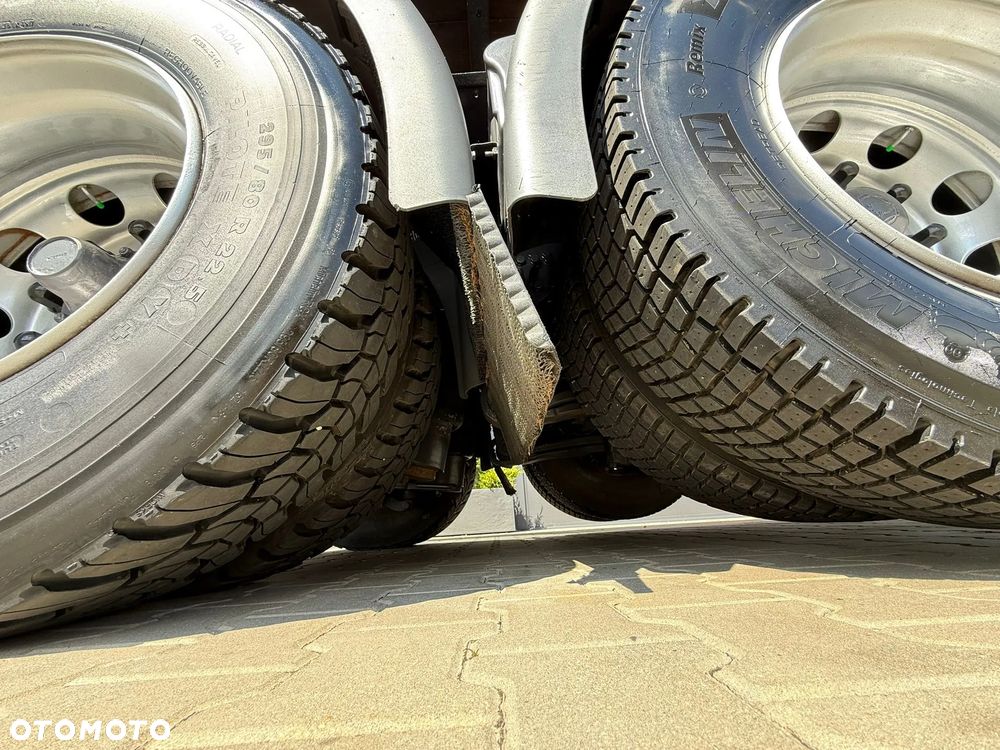 Scania SCANIA G 320 // 6x2 6x4 // platforma z żurawiem FASSI F425RA.2.24 - 25