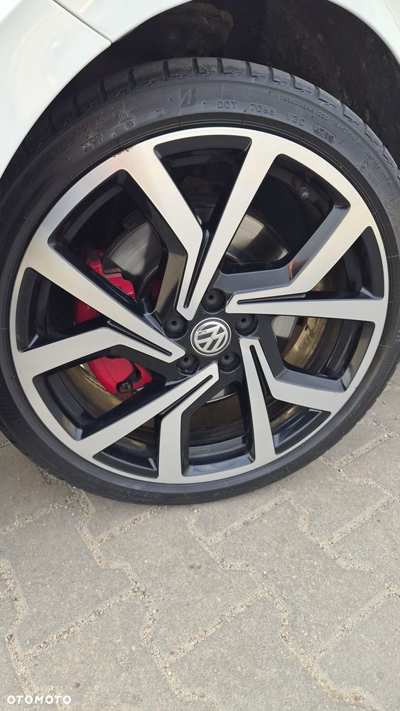 Volkswagen Polo 2.0 TSI OPF DSG GTI - 38