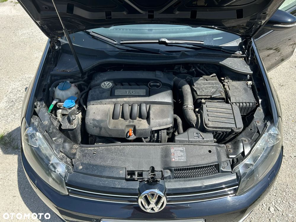 Volkswagen Golf 1.6 Comfortline - 23