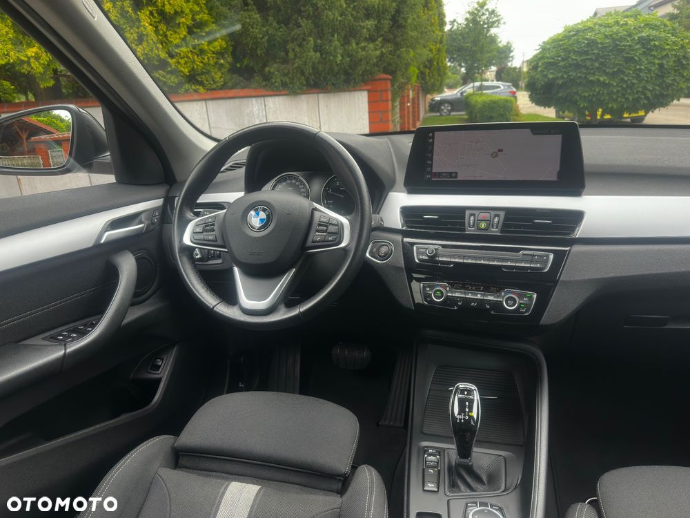 BMW X1 xDrive18d Sport Line - 16