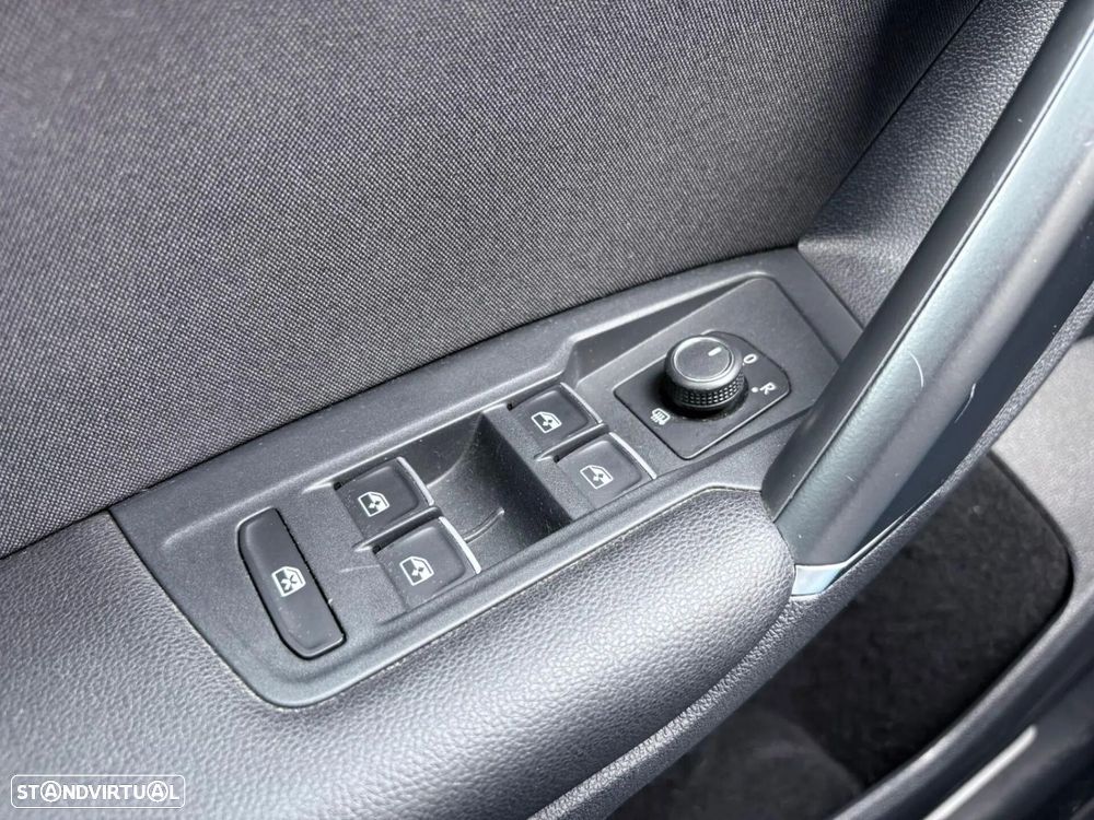 VW Tiguan 2.0 TDI R-Line - 34