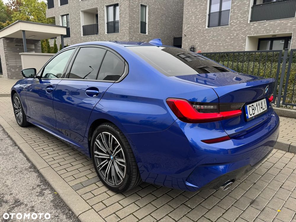 BMW Seria 3 318d M Sport - 4
