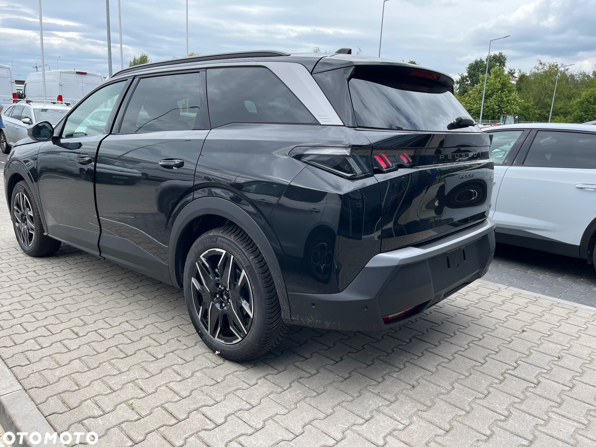 Peugeot 5008 1.2 PureTech mHEV Allure S&S e-DCS6 - 6