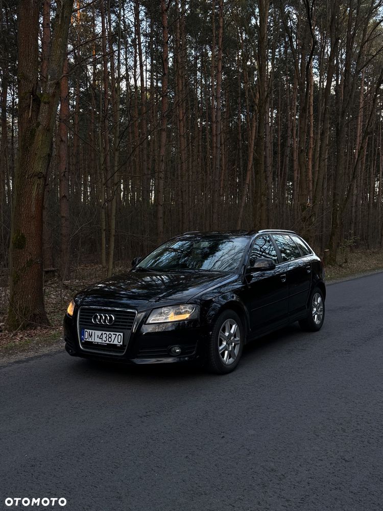 Audi A3 Sportback 2.0 TDI DSG Ambiente - 22