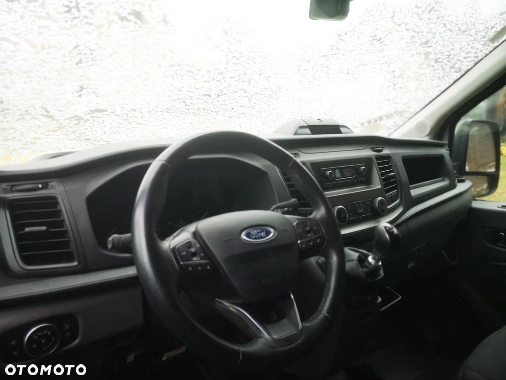 Ford Transit - 26