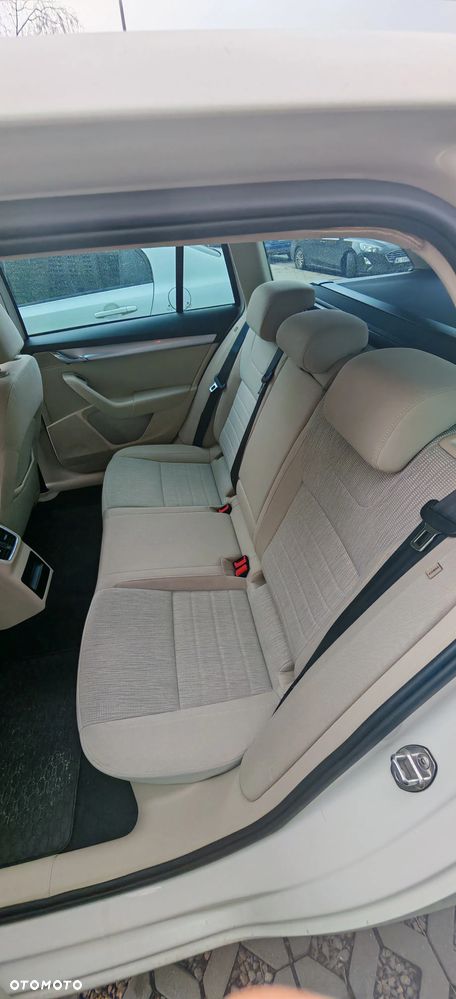 Skoda Octavia 2.0 TDI DSG Drive - 15