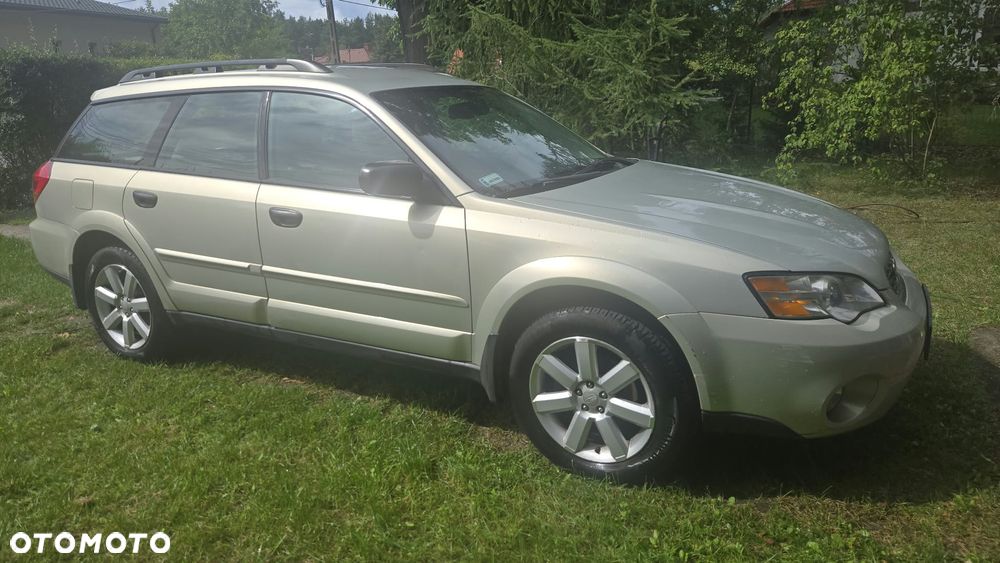 Subaru Outback 2.5i AT - 1