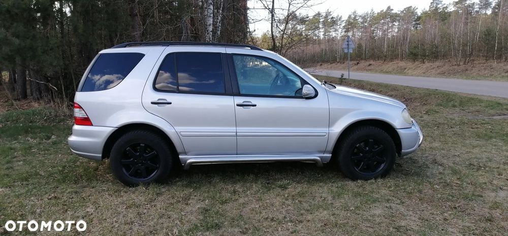 Mercedes-Benz ML - 15