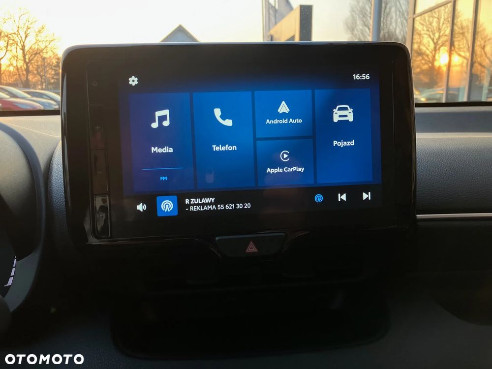 Toyota Yaris Hybrid 1.5 Style - 24