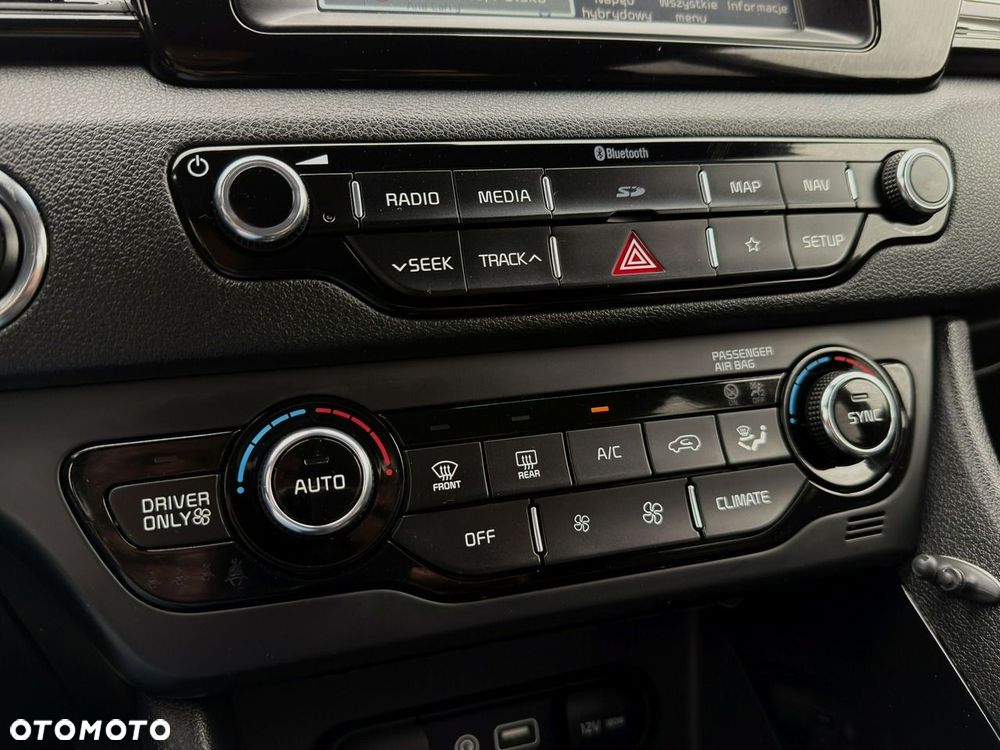 Kia Niro 1.6 GDI Hybrid L - 20