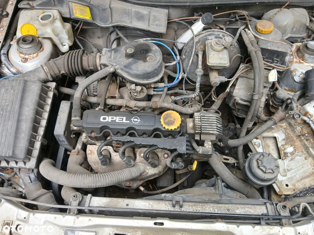opel astra F HB Z147 silnik 1.6 8V X16SZR skrzynia ML5 napęd sanki belka wahacz wahacze zacisk - 3