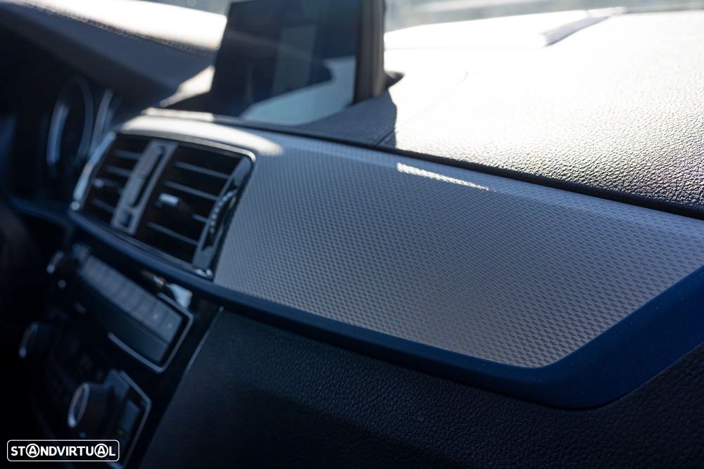 BMW 118 i Pack M Auto - 13