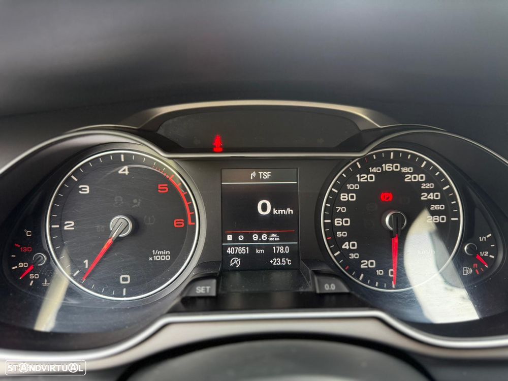 Audi A4 2.0 TDI DPF Attraction - 9