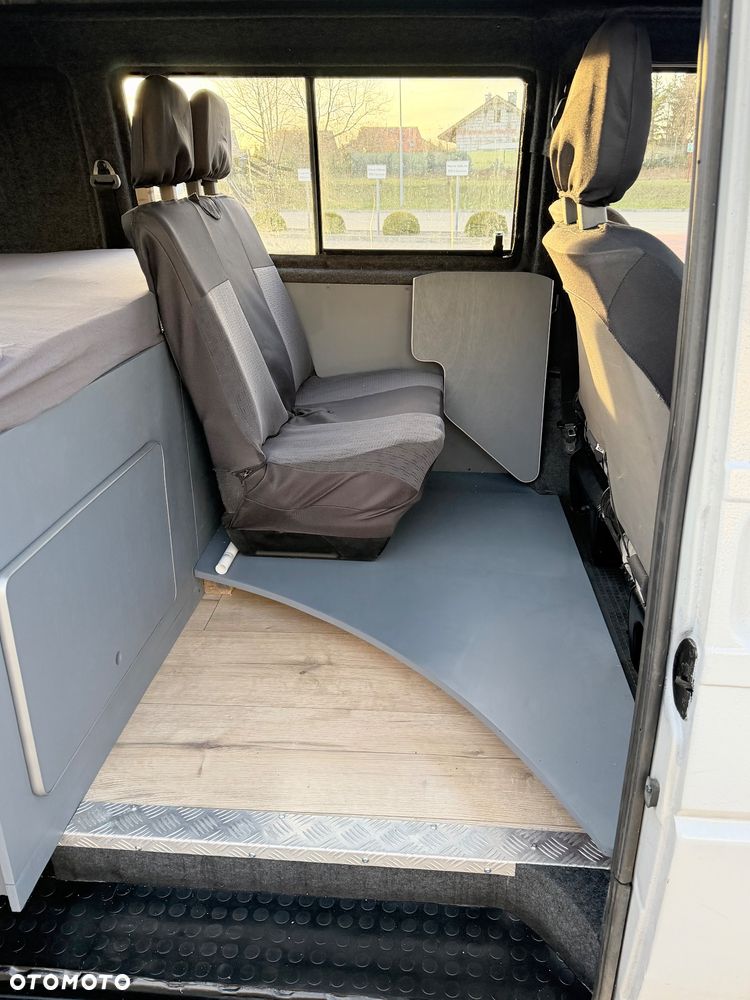 Volkswagen Transporter - 9