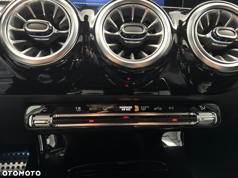 Mercedes-Benz Klasa A 200 AMG Line 7G-DCT - 21