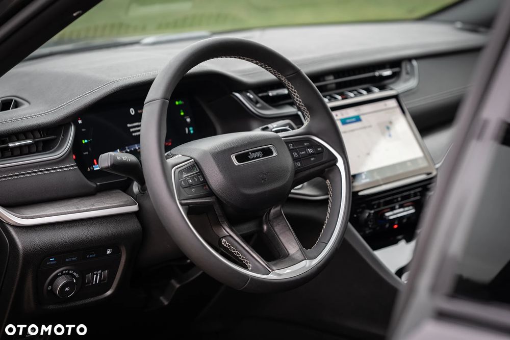 Jeep Grand Cherokee ver-2-0-4xe-phev-limited - 17