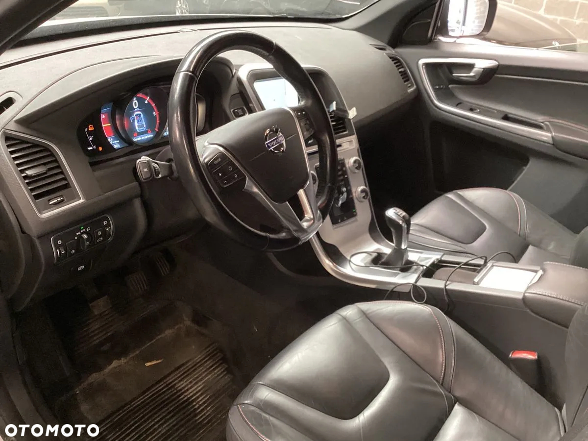 Volvo XC 60 D4 Ocean Race - 4