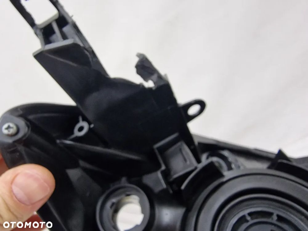 TOYOTA RAV III 06- LEWA PRZEDNIA ZWYKŁA SOCZEWKA LEWA LAMPA PRZEDNIA PRZÓD NR ICHIKOH 42-36 , NR AUKCJI LL145 - 15