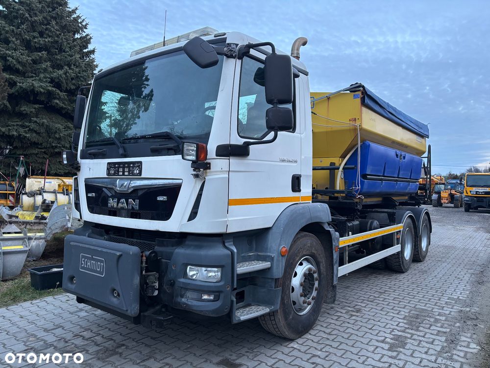 MAN TGM 26.290 6X4BB PIASKARKA SOLARKA pług schmidt - 1