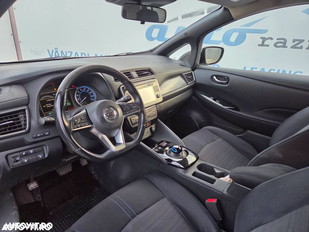 Nissan LEAF - 14