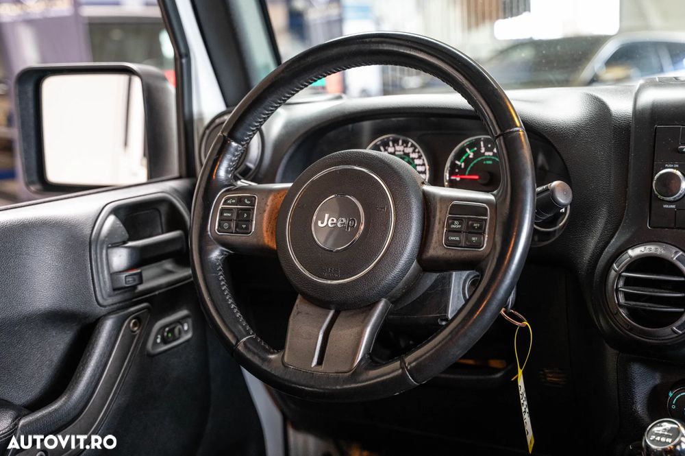 Jeep Wrangler - 14