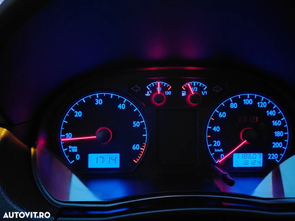 Volkswagen Polo - 15