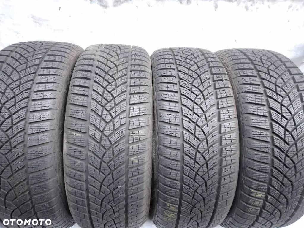 Goodyear UltraGrip PERFORMANCE+ 225/45 R19 96V 2024 8mm - 1