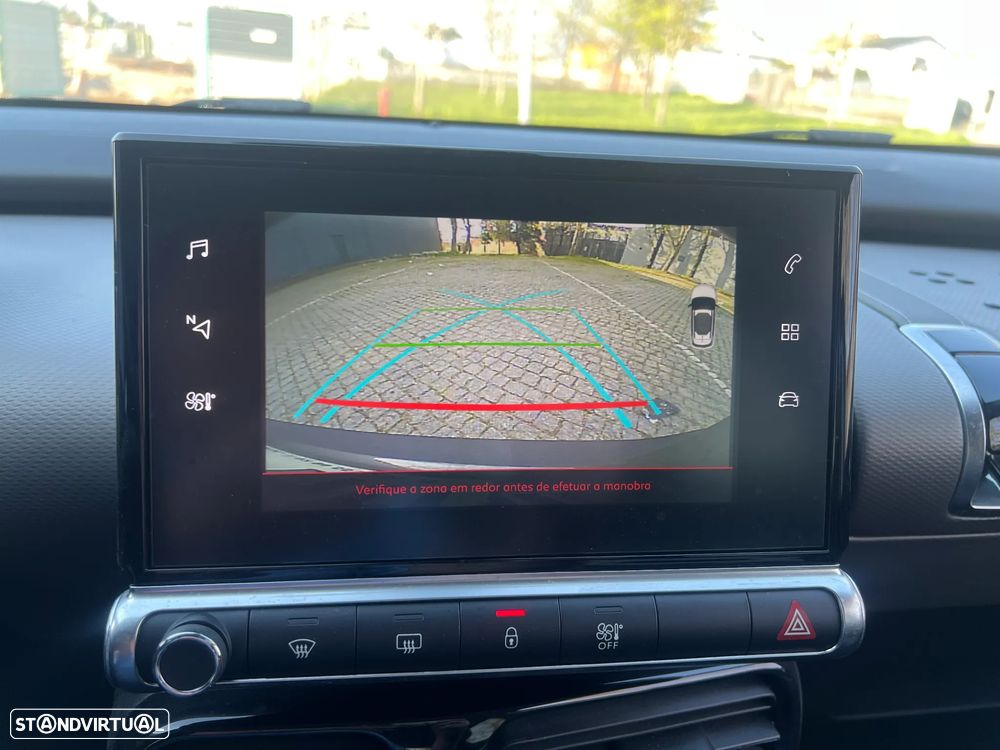 Citroën C4 Cactus 1.2 PureTech Shine EAT6 - 8