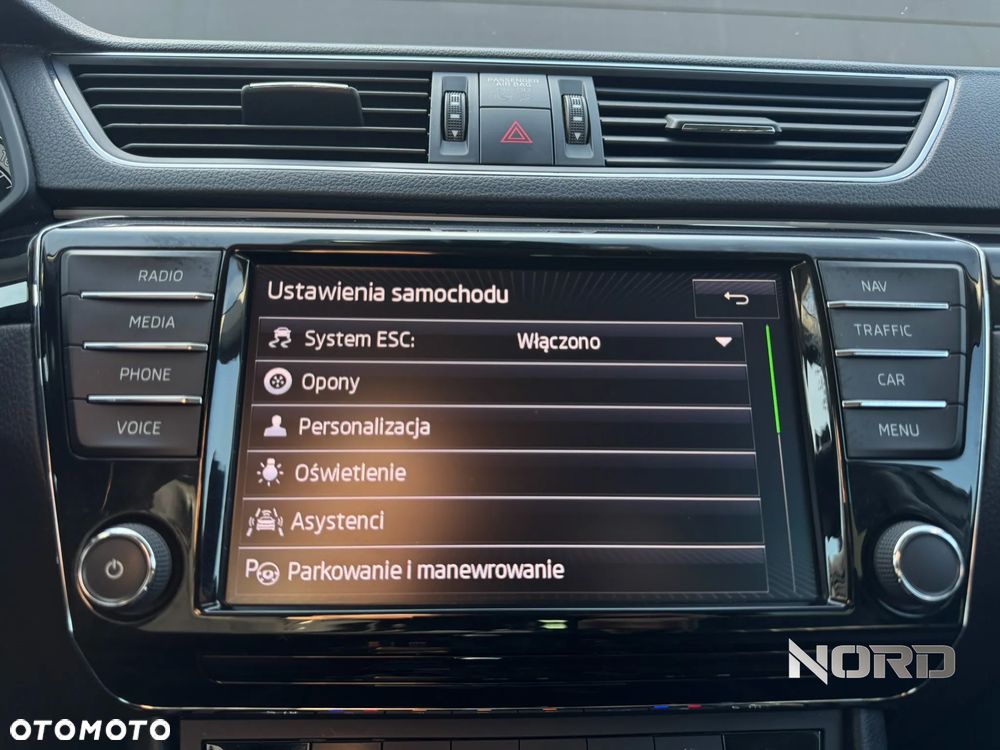 Skoda Superb 2.0 TDI 4x4 DSG L&K - 31