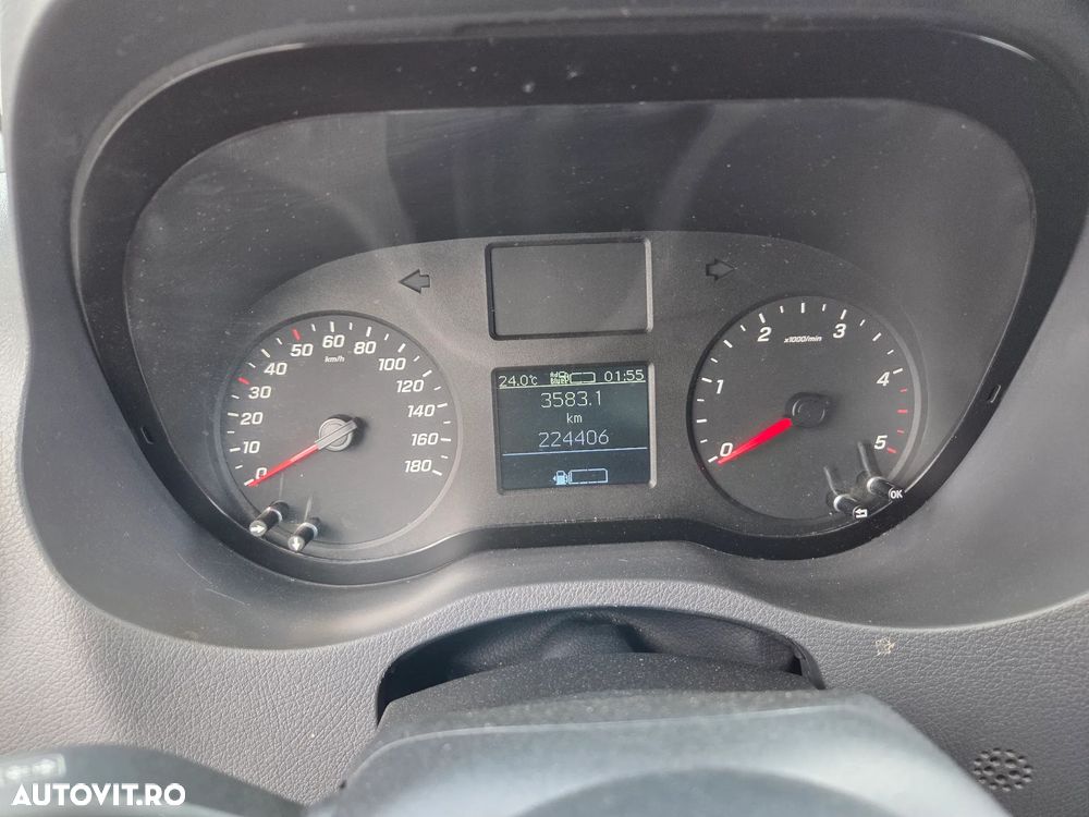 Mercedes-Benz Sprinter - 4