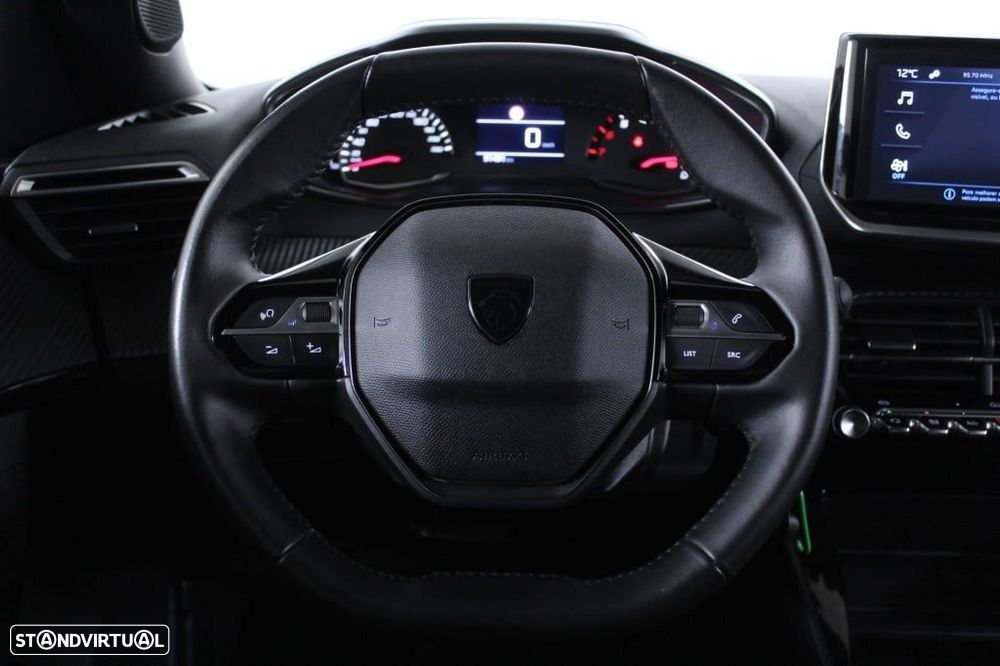 Peugeot 2008 1.2 PureTech Active - 19