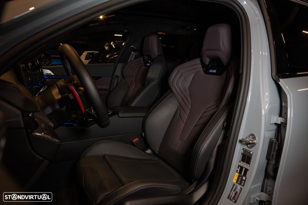 BMW M5 Touring xDrive - 15