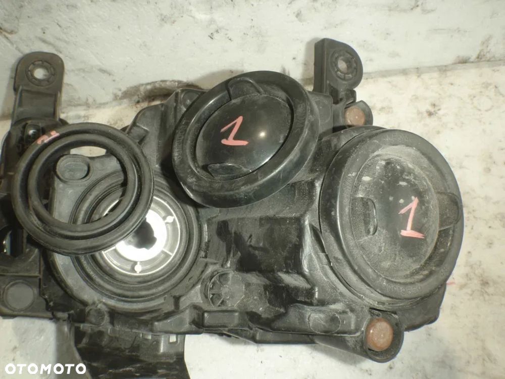 zaślepka guma z Lampa reflektor żarówka jeep Grand cherokee wk2 - 2