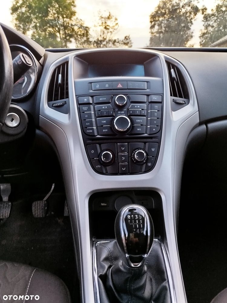 Opel Astra - 11