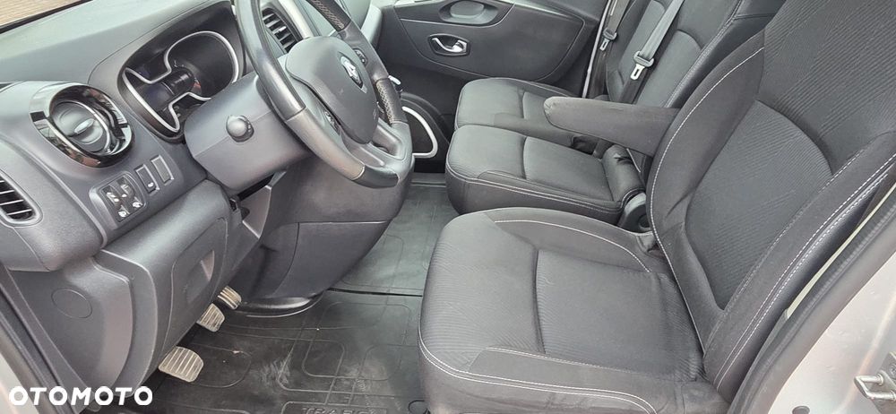 Renault Trafic Grand 2.0 dCi - 9