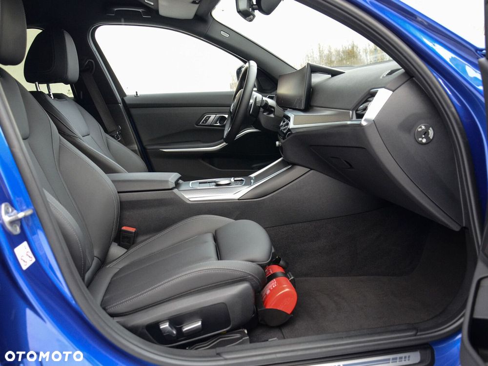 BMW Seria 3 M340d xDrive - 31