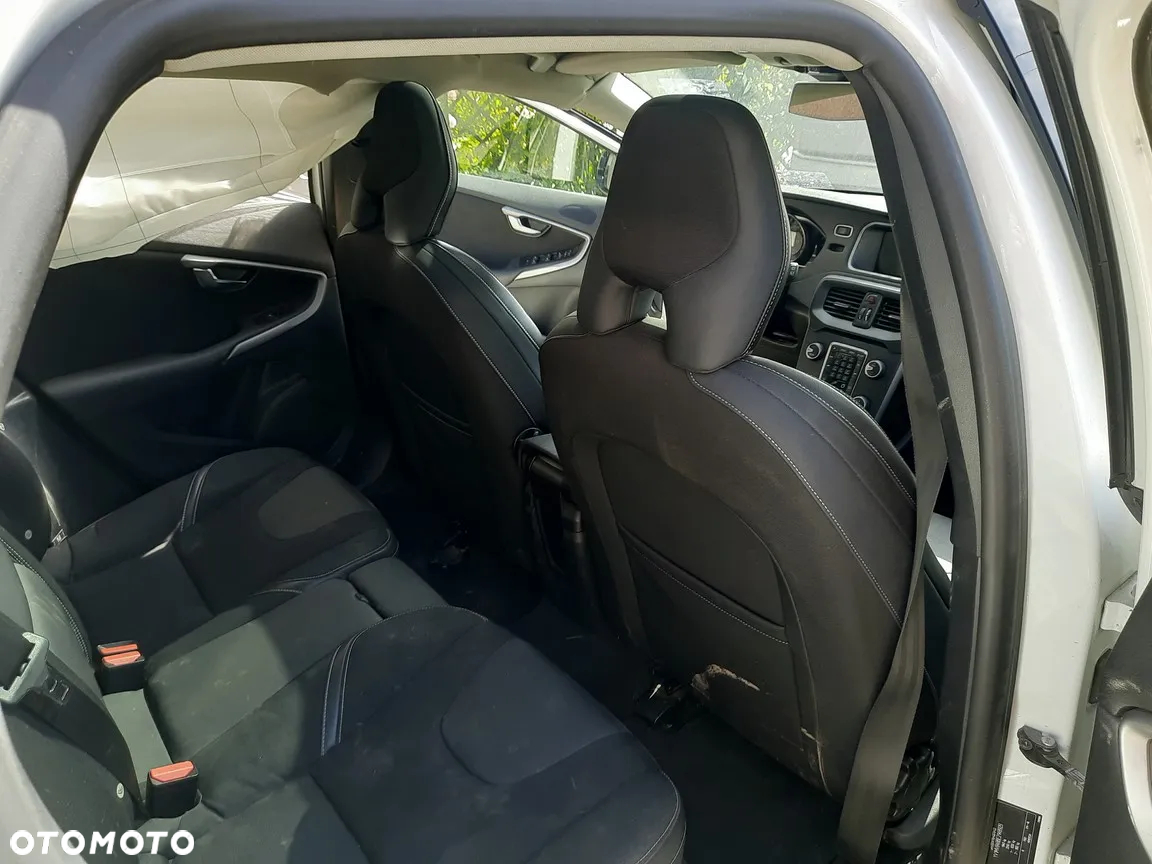 Volvo V40 D2 Powershift - 14