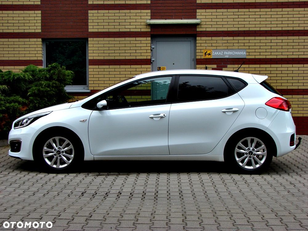 Kia Ceed 1.4 CVVT Dream Team Edition - 13