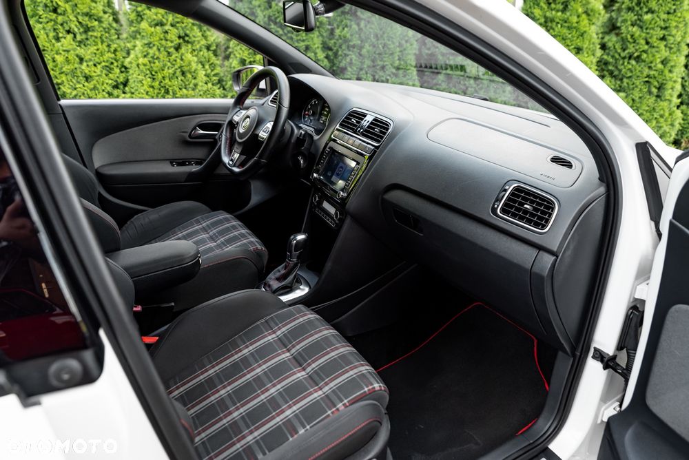 Volkswagen Polo - 22