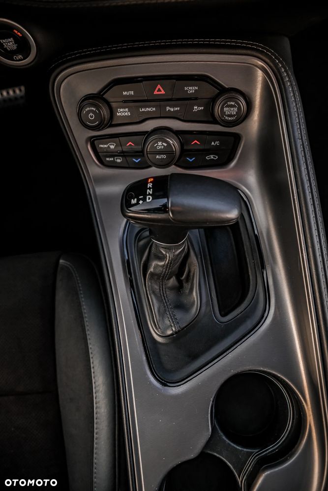 Dodge Challenger 6.4 Scat Pack - 22