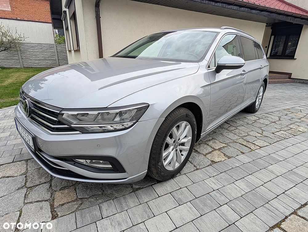 Volkswagen Passat 2.0 TDI SCR DSG - 2